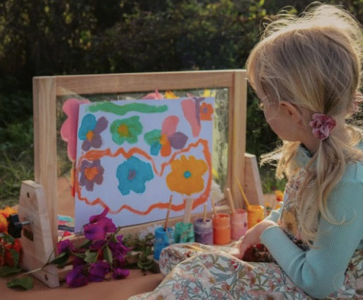 QToys 4 in 1 table Easel