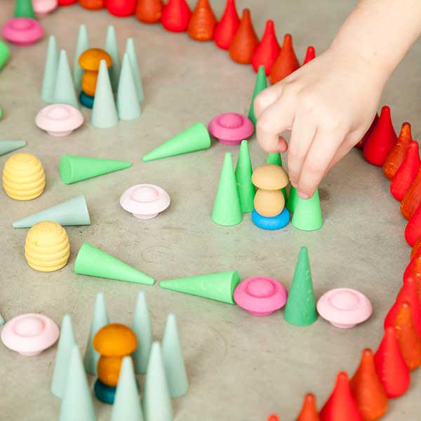 GRAPAT Mandala Cones Green