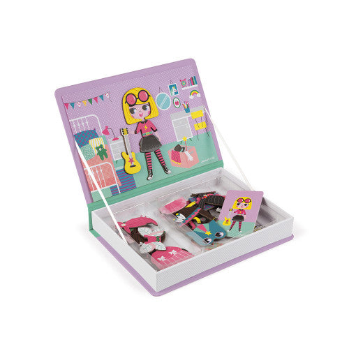 GIRL'S COSTUMES MAGNETI'BOOK