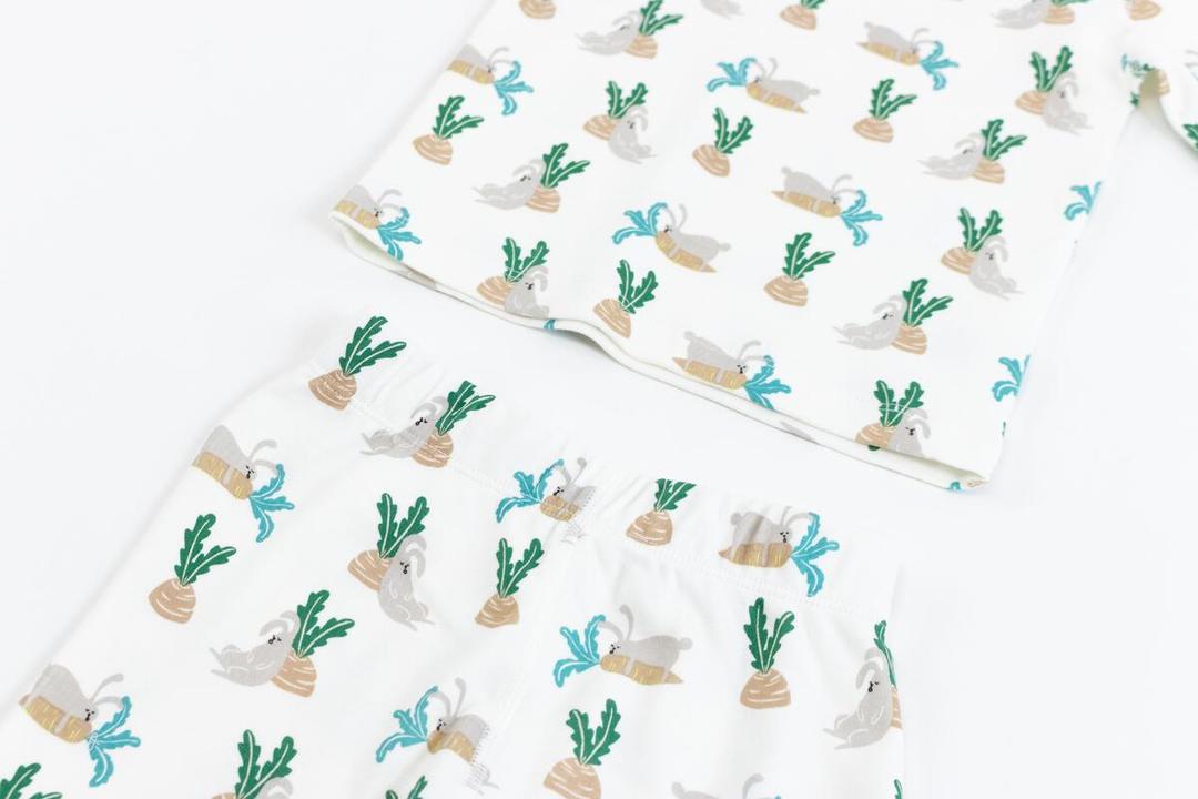 Nest Organic Cotton Two-Piece PJ Set - Lazy Rabbits