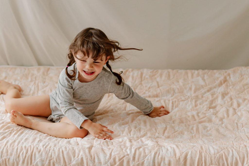 Quilted Bamboo Cozy Blanket (Toddler) – Pomegranate