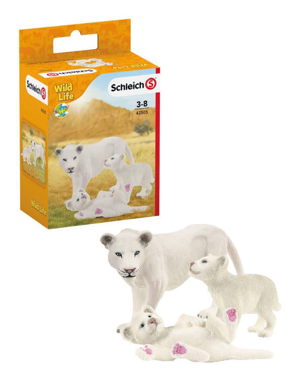LION MOTHER WITH CUBS